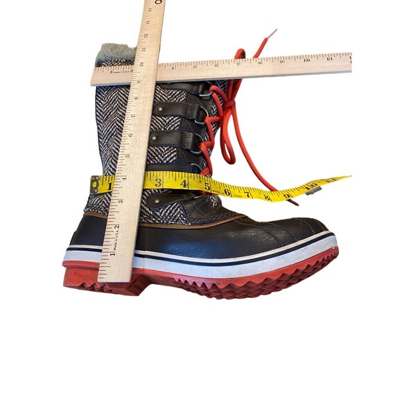 Sorel Black and Red Winter Boots - Picture 5 of 16